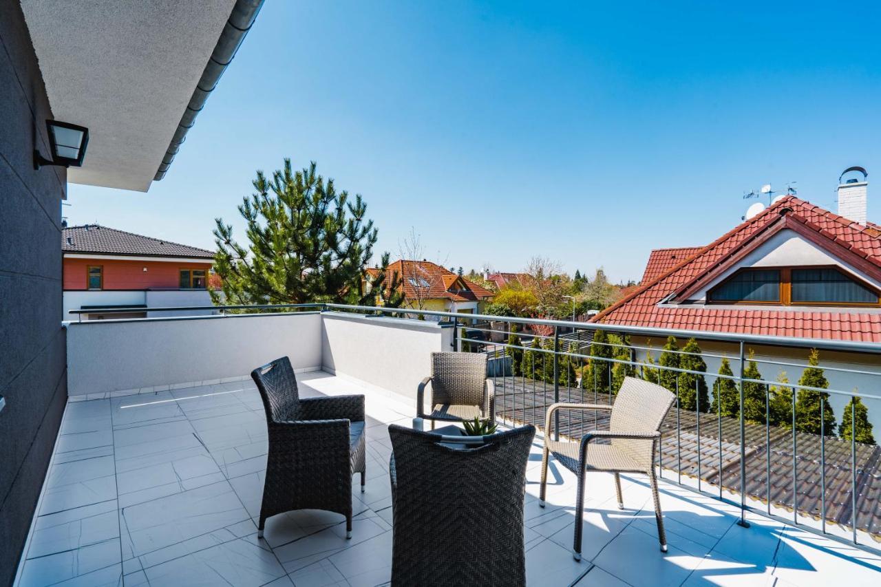 Serenity Prague Villa With Garden Jacuzzi מראה חיצוני תמונה